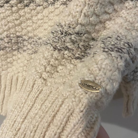 O’Neill Mock Neck Sweater - Picture 4 of 6